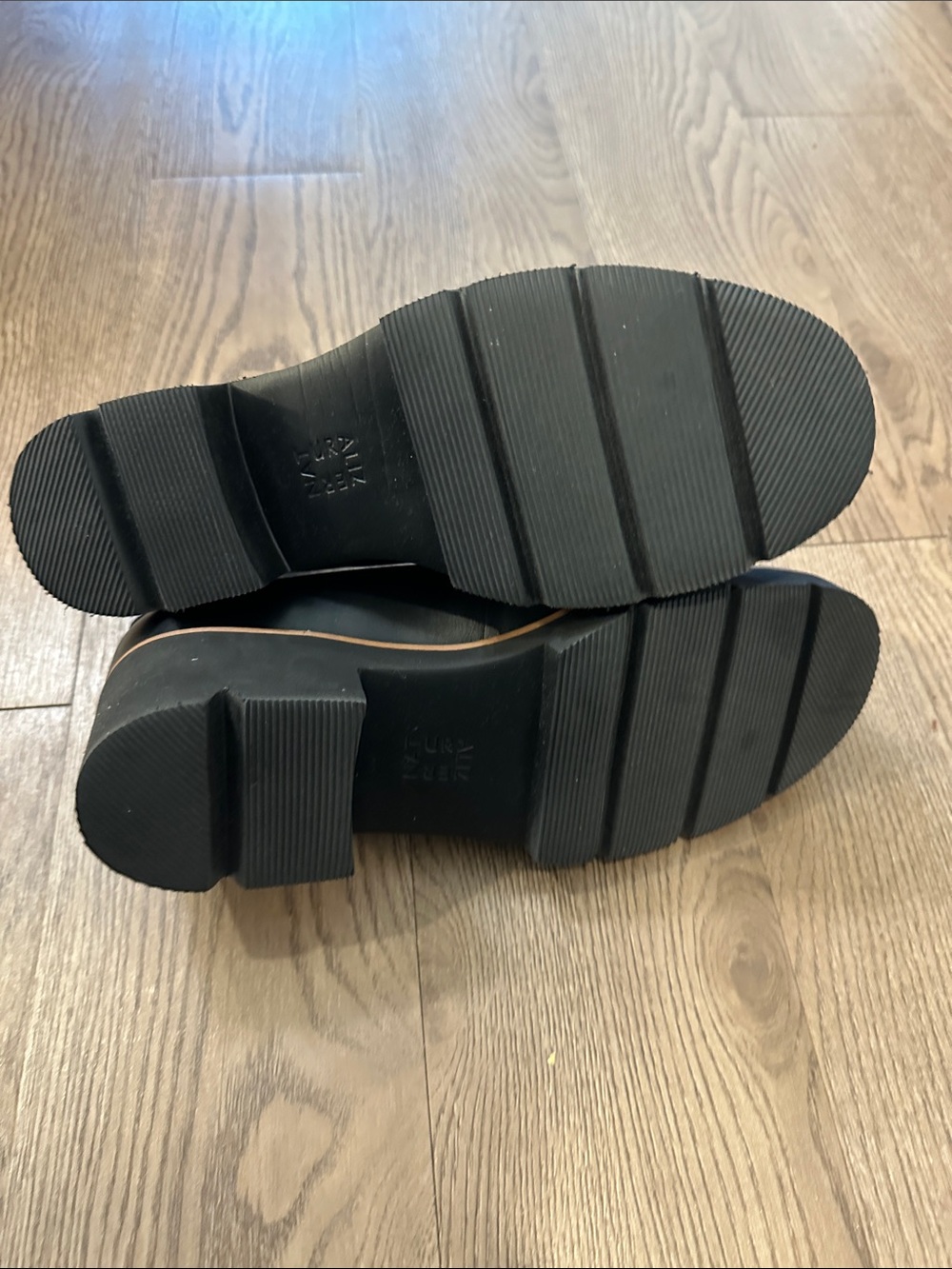 Naturalizer Black Leather Slip-On Mules - Picture 3 of 4